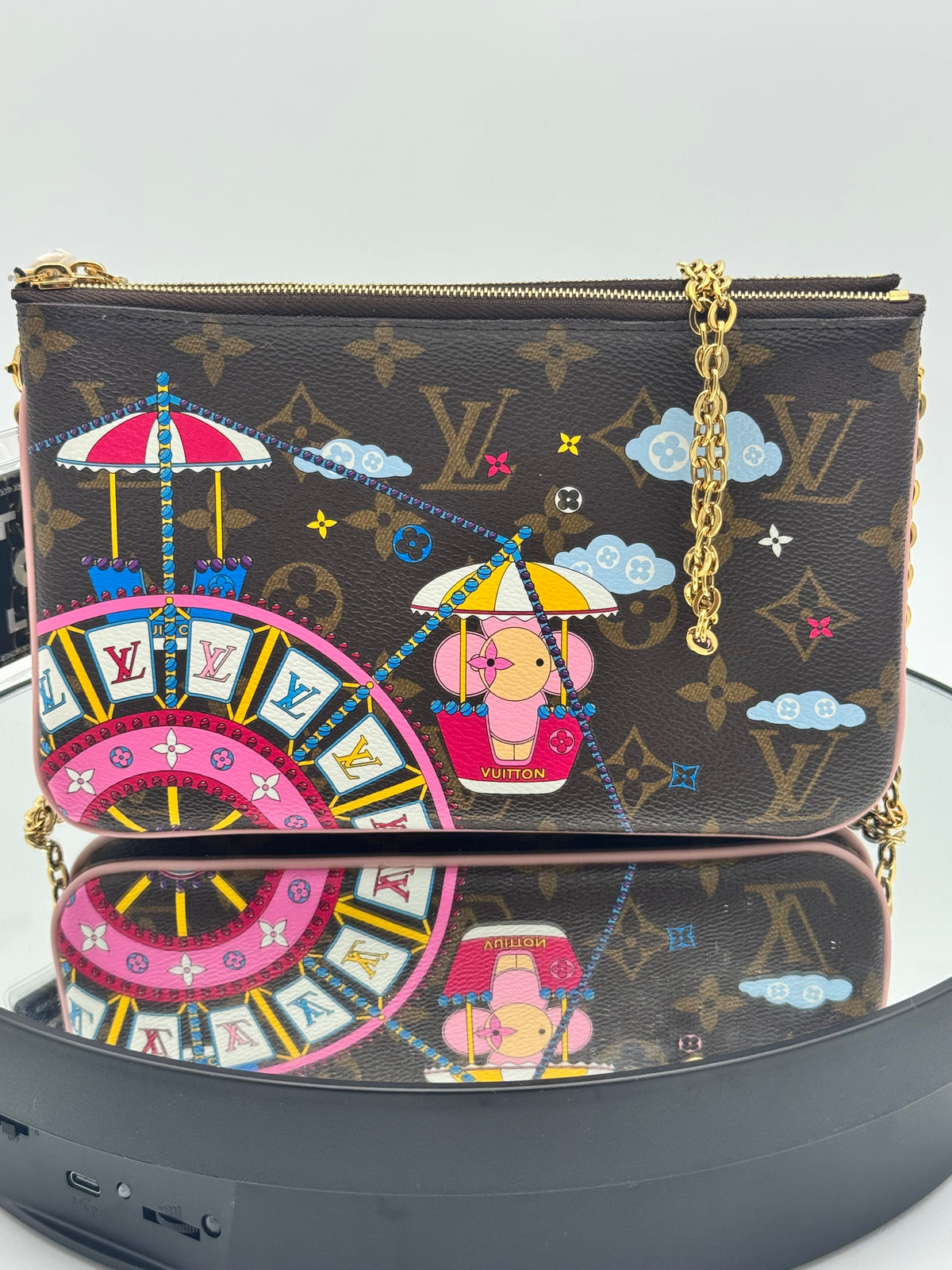 Louis Vuitton Limited Edition Vivienne Christmas Animation Double Zip Pochette – Monogram / Rose Ballerine