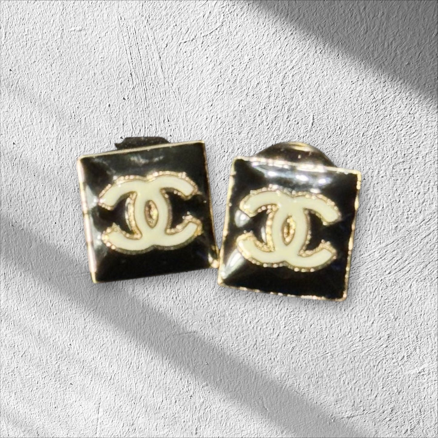 Authentic CHANEL Black &amp; White Enamel CC Square Stud Earrings (Gold-Tone)