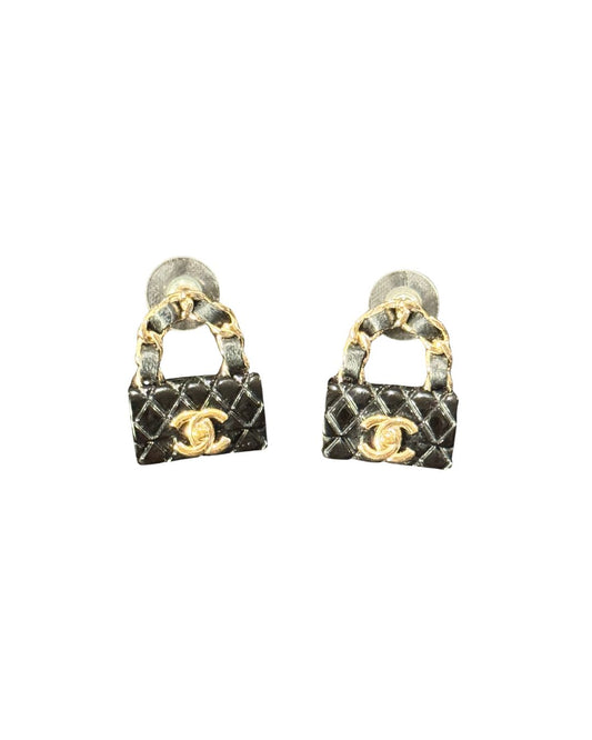RARE Chanel 2023 Leather &amp; Resin CC Quilted Flap Purse Drop Earrings – Black/Gold