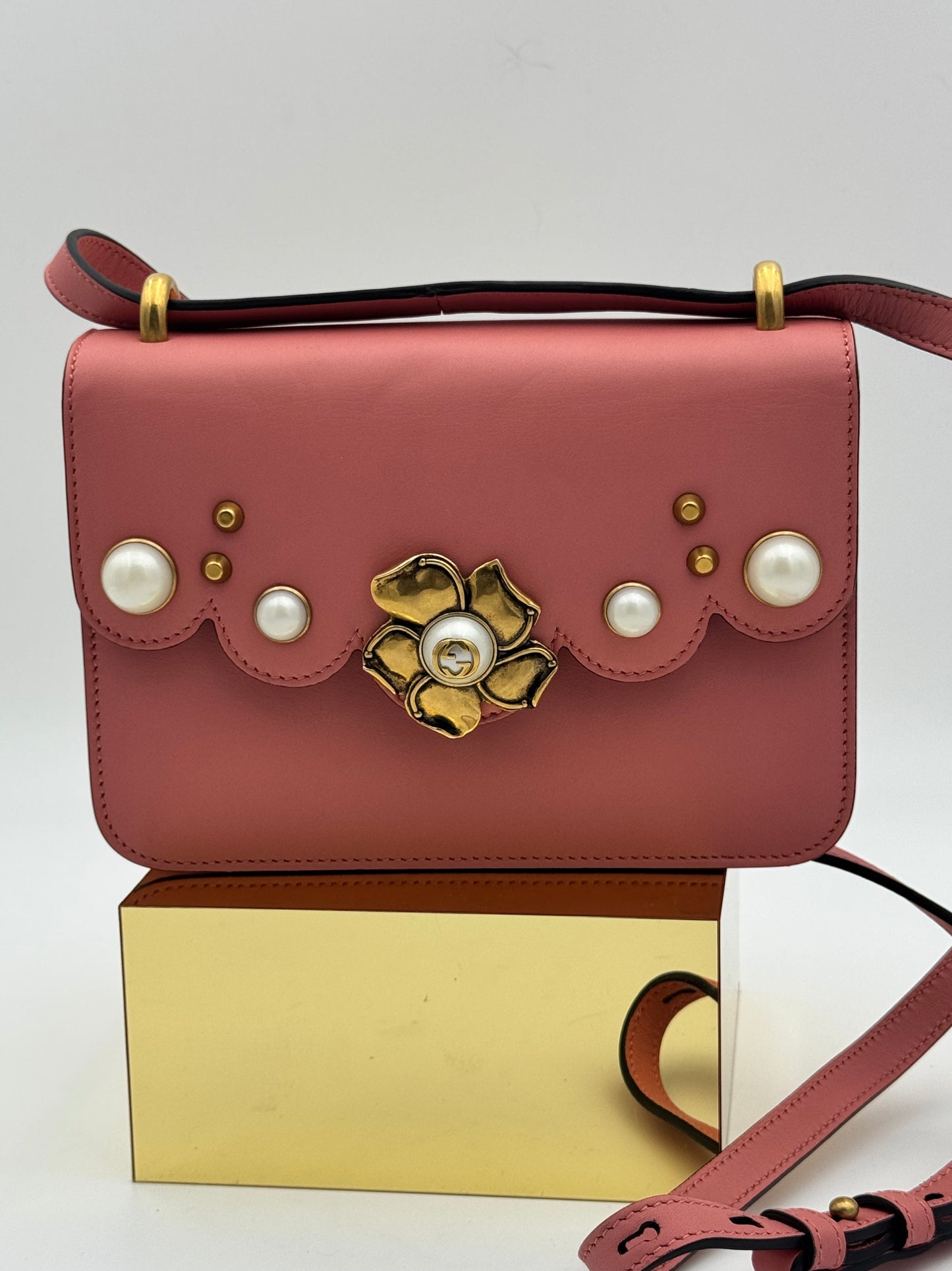 Gucci Peony Scallop Crossbody Bag | Dusty Rose Leather | Pearl Embellishments