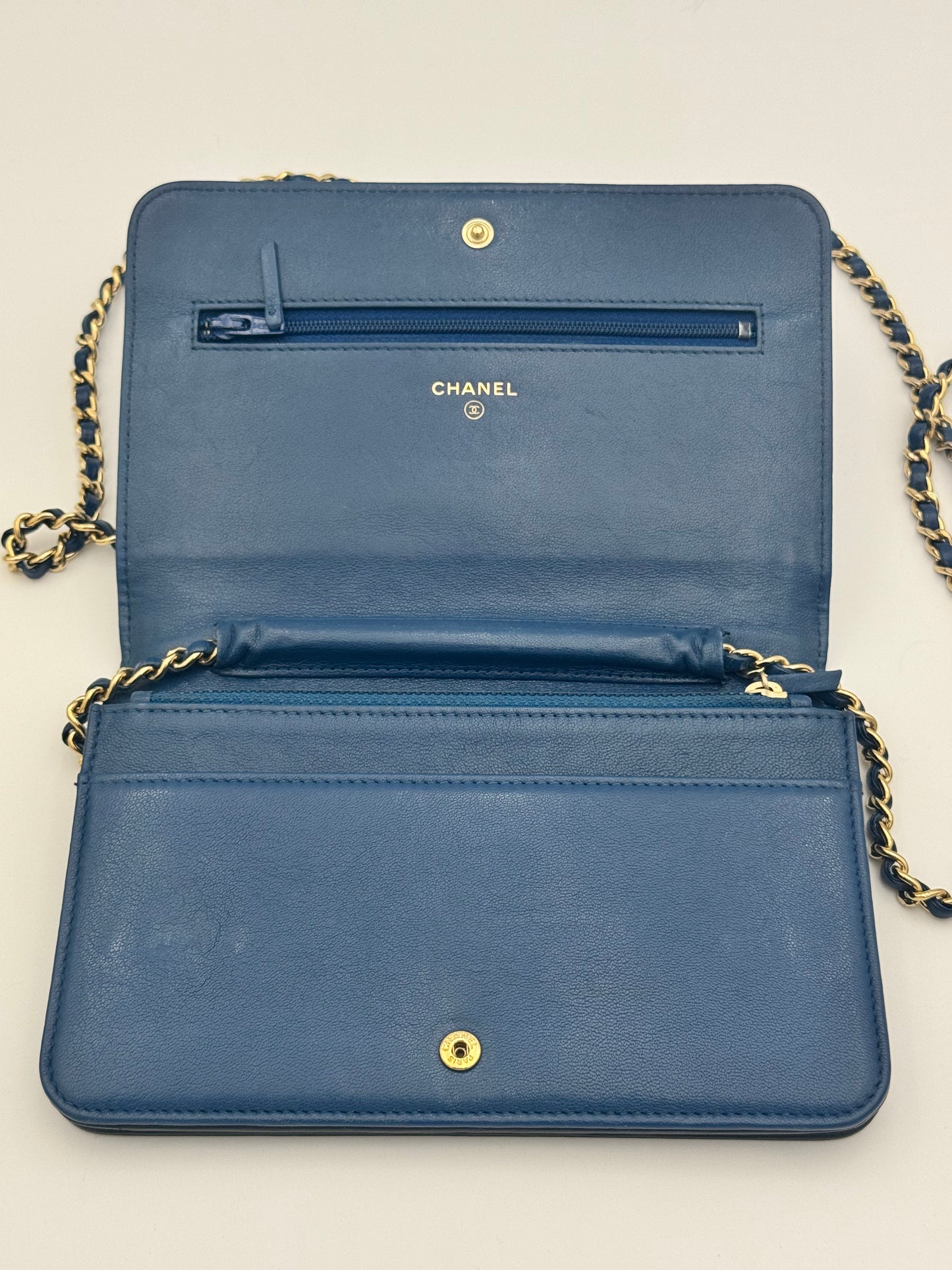Chanel Two-Tone Wallet on Chain — Navy &amp; Black | Light Gold Hardware