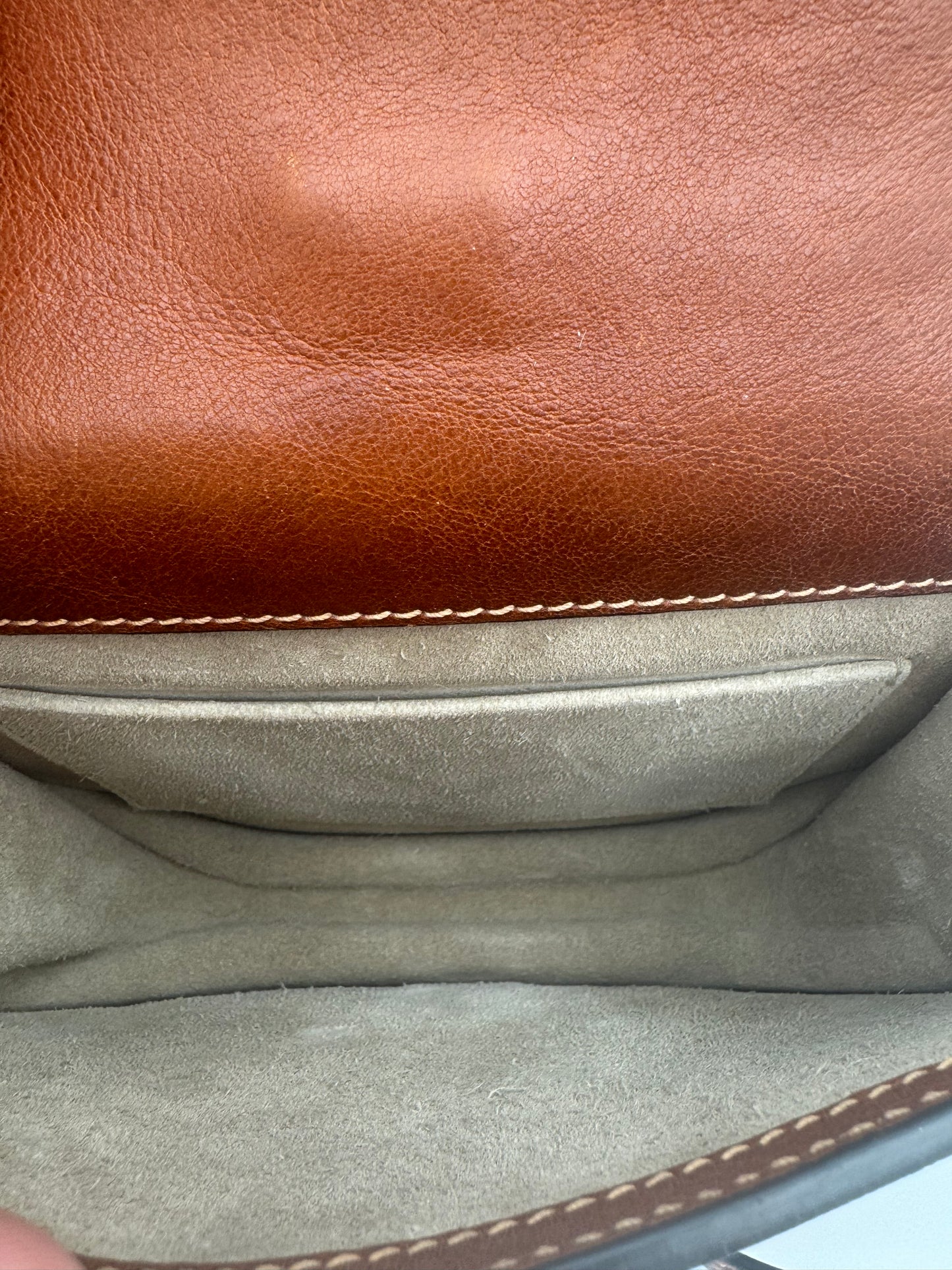 Chloé Nile Bracelet Bag Medium – Tan Caramel Leather Gold Hardware