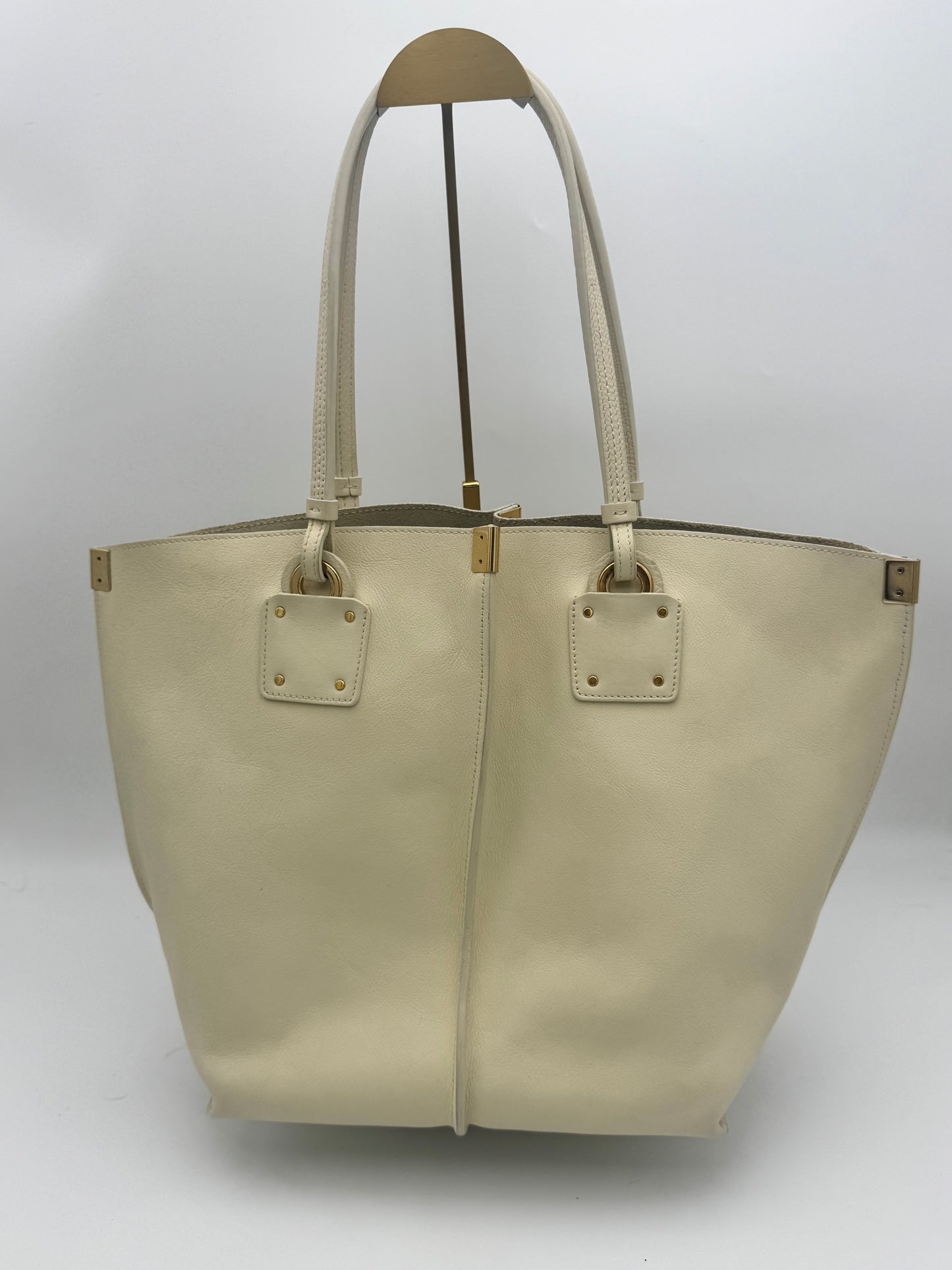 Chloé Woody Tote | Cream Leather | Gold Hardware | Matching Zip Pouch | Very Good Condition