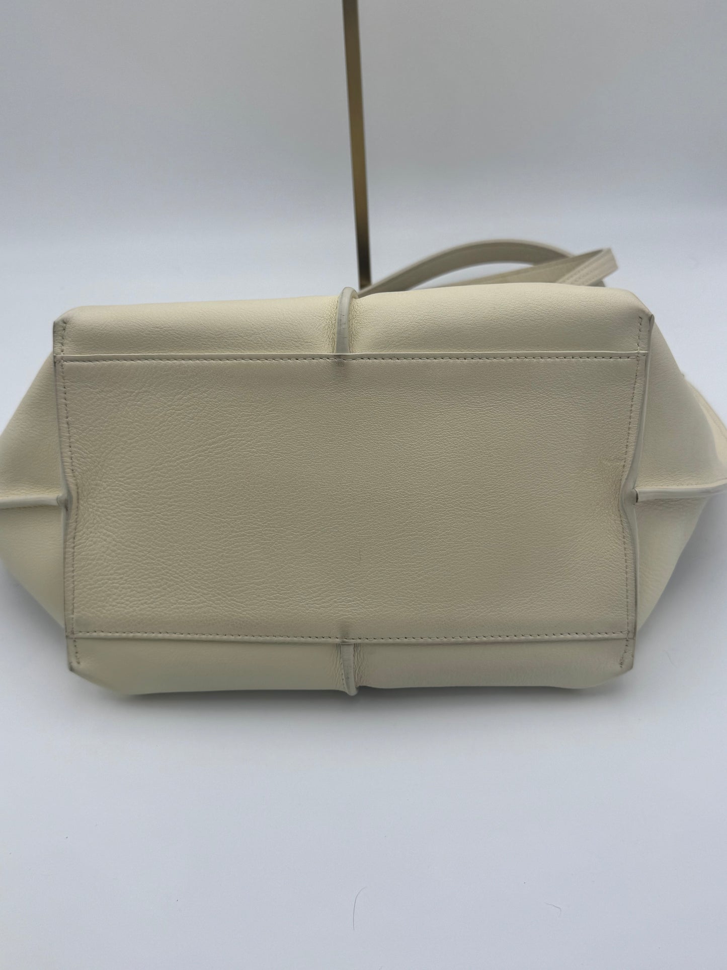 Chloé Woody Tote | Cream Leather | Gold Hardware | Matching Zip Pouch | Very Good Condition