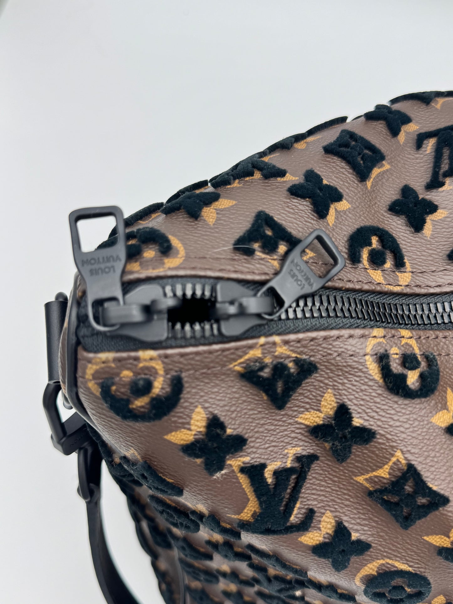 Louis Vuitton x Virgil Abloh Monogram Tuffetage Keepall Triangle Bandoulière 50