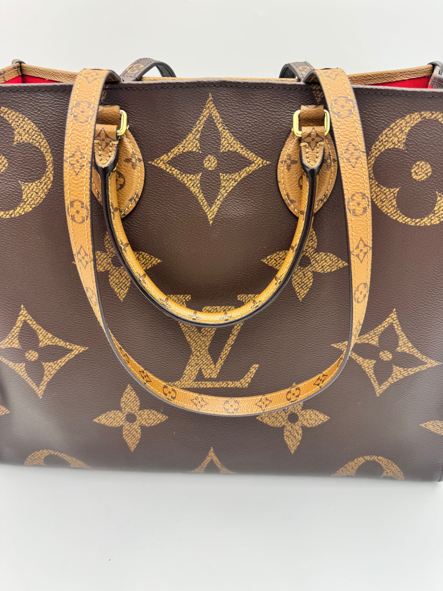 Louis Vuitton OnTheGo GM