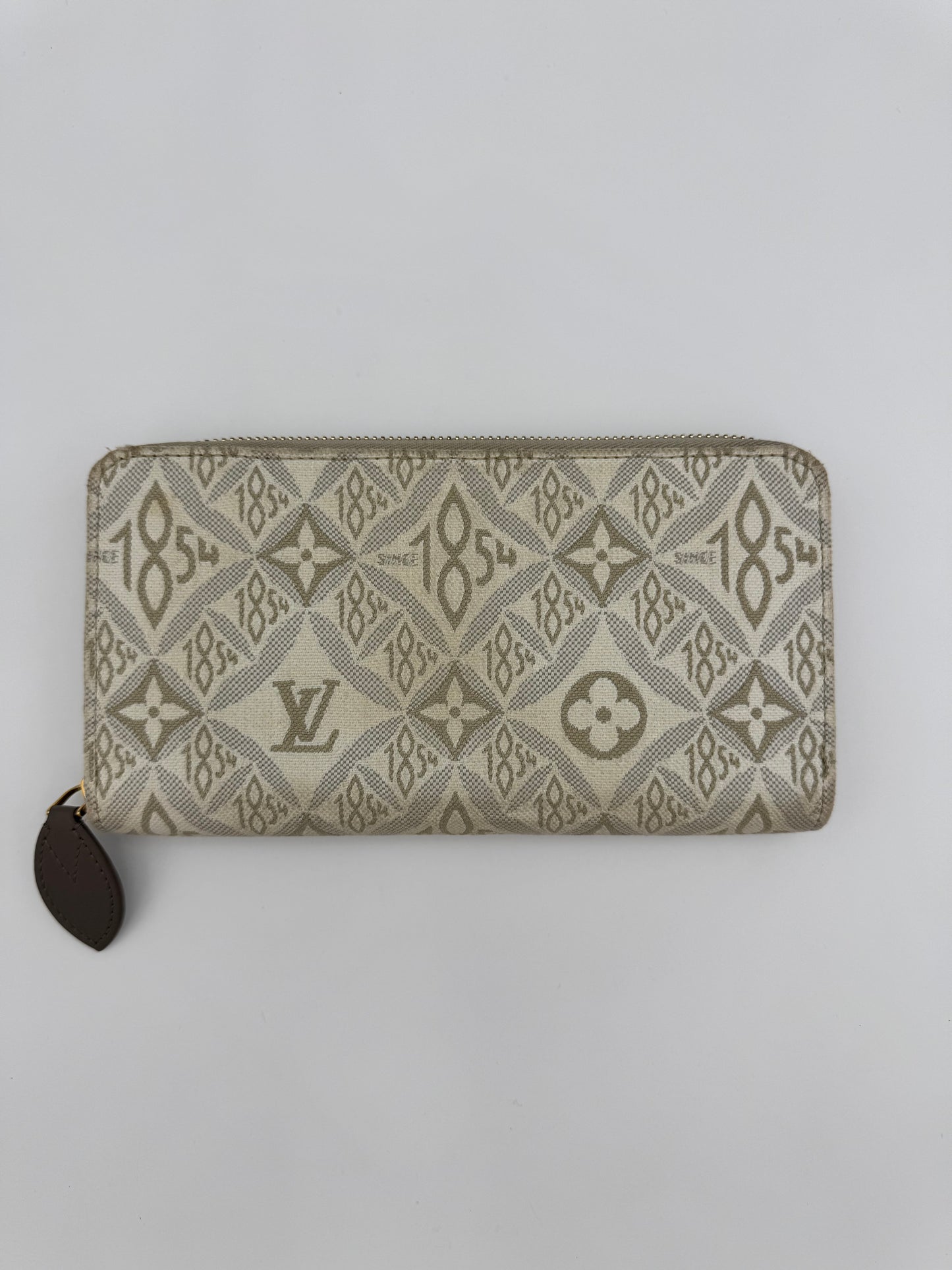 Louis Vuitton Limited Edition Since 1854 Zippy Wallet Ecru- No Scuffs