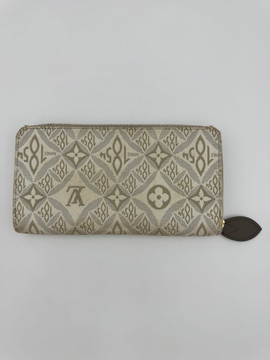 Louis Vuitton Limited Edition Since 1854 Zippy Wallet Ecru- No Scuffs
