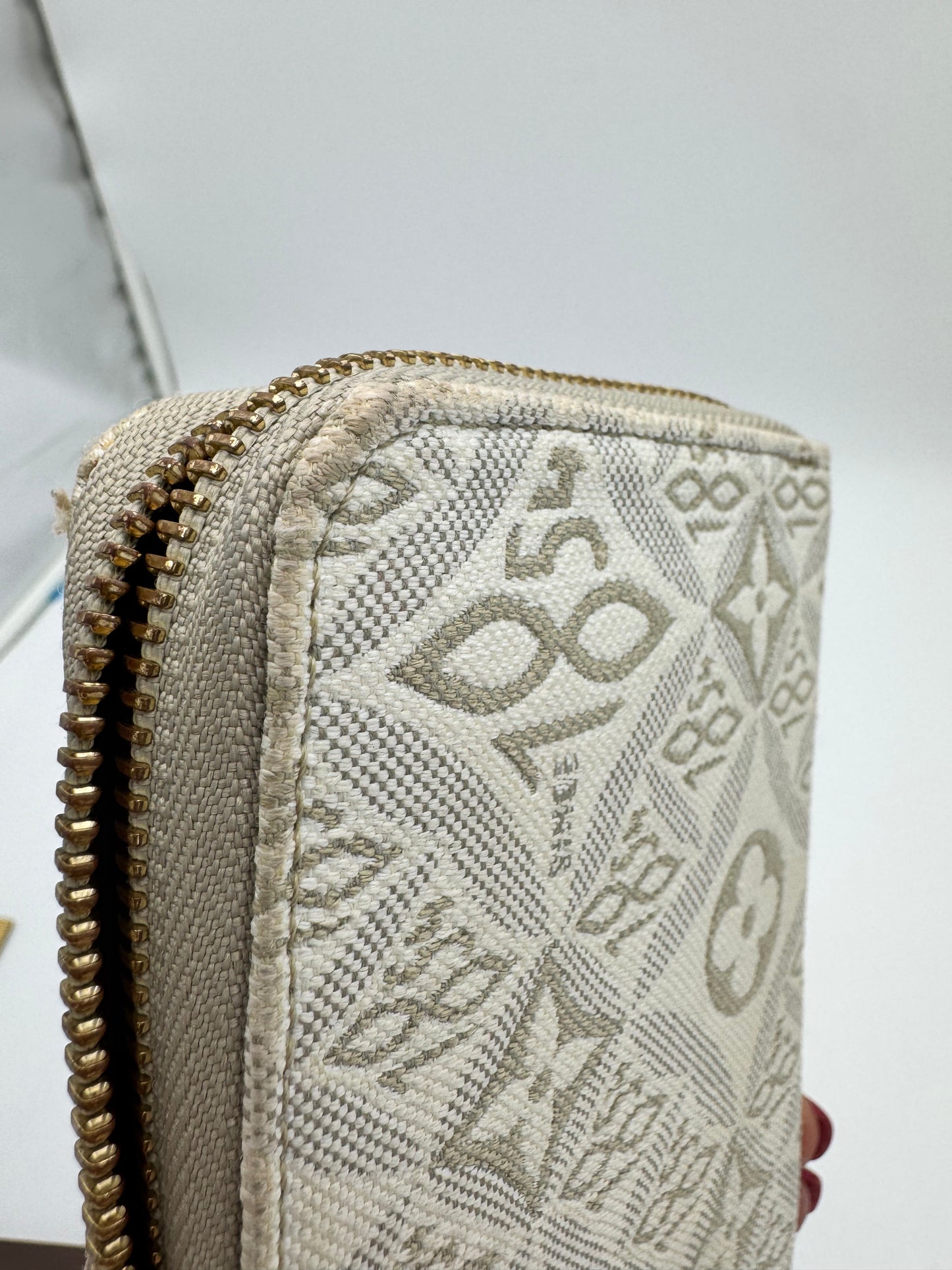 Louis Vuitton Limited Edition Since 1854 Zippy Wallet Ecru- No Scuffs