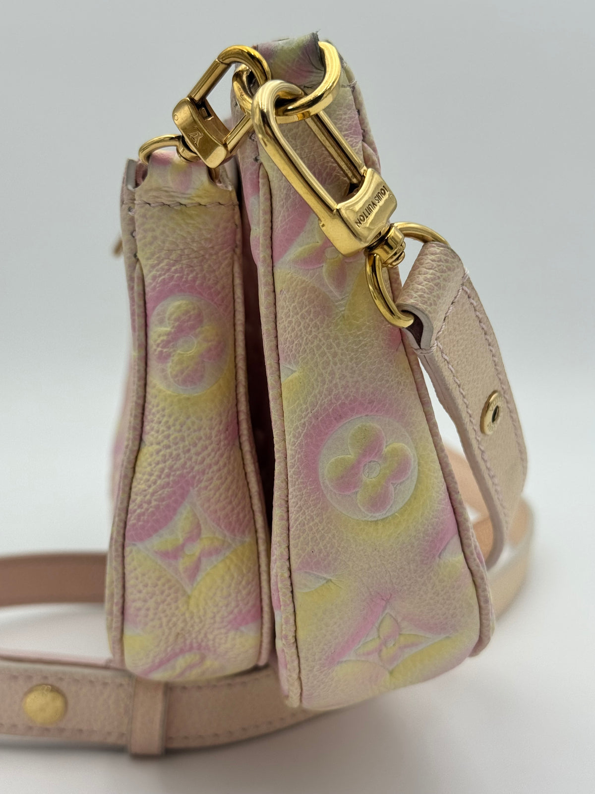 Louis Vuitton Monogram Empreinte Summer Stardust Multi Pochette Accessoires – Pink/Yellow Pastel