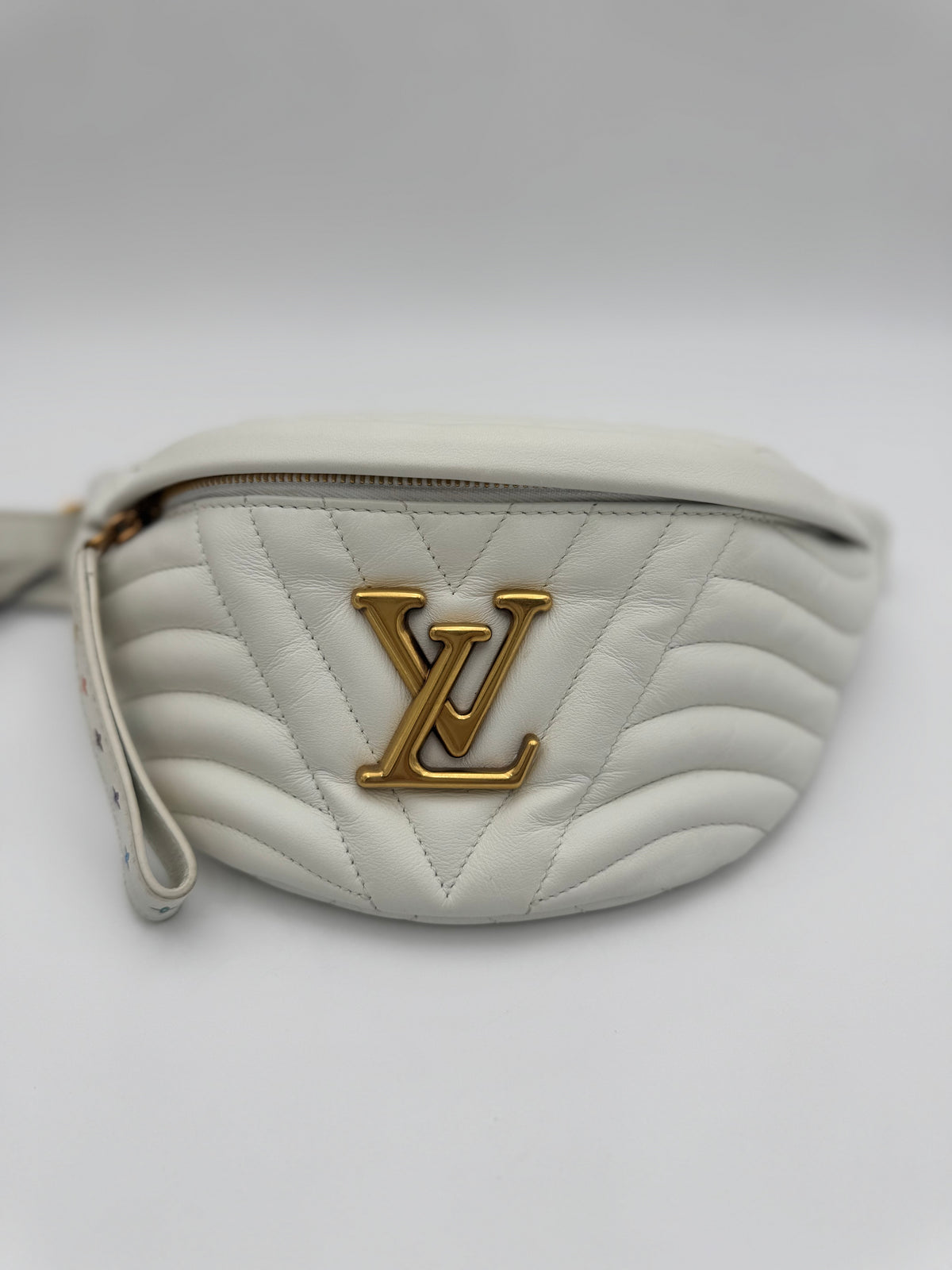 Louis Vuitton New Wave Bumbag – Quilted Calfskin 'Snow White' (Pristine Condition)