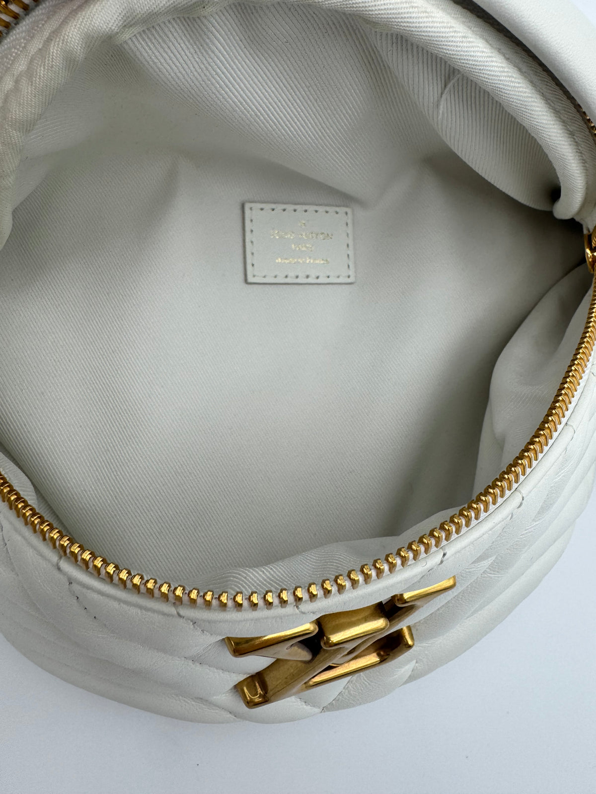 Louis Vuitton New Wave Bumbag – Quilted Calfskin 'Snow White' (Pristine Condition)