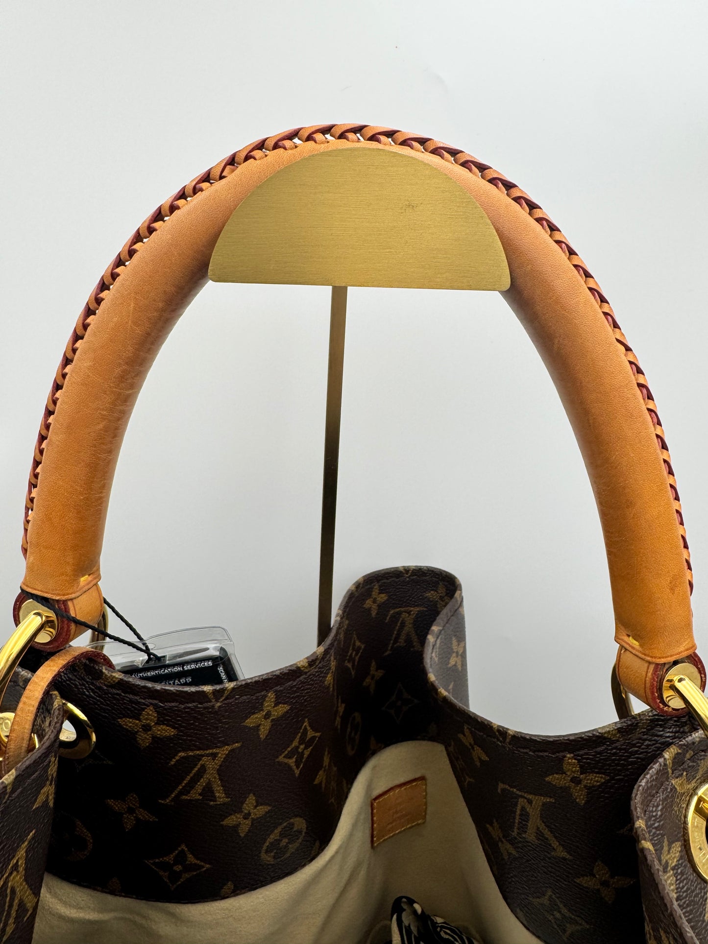 Louis Vuitton Artsy GM Hobo Bag | Monogram Canvas | Discontinued Archive Piece