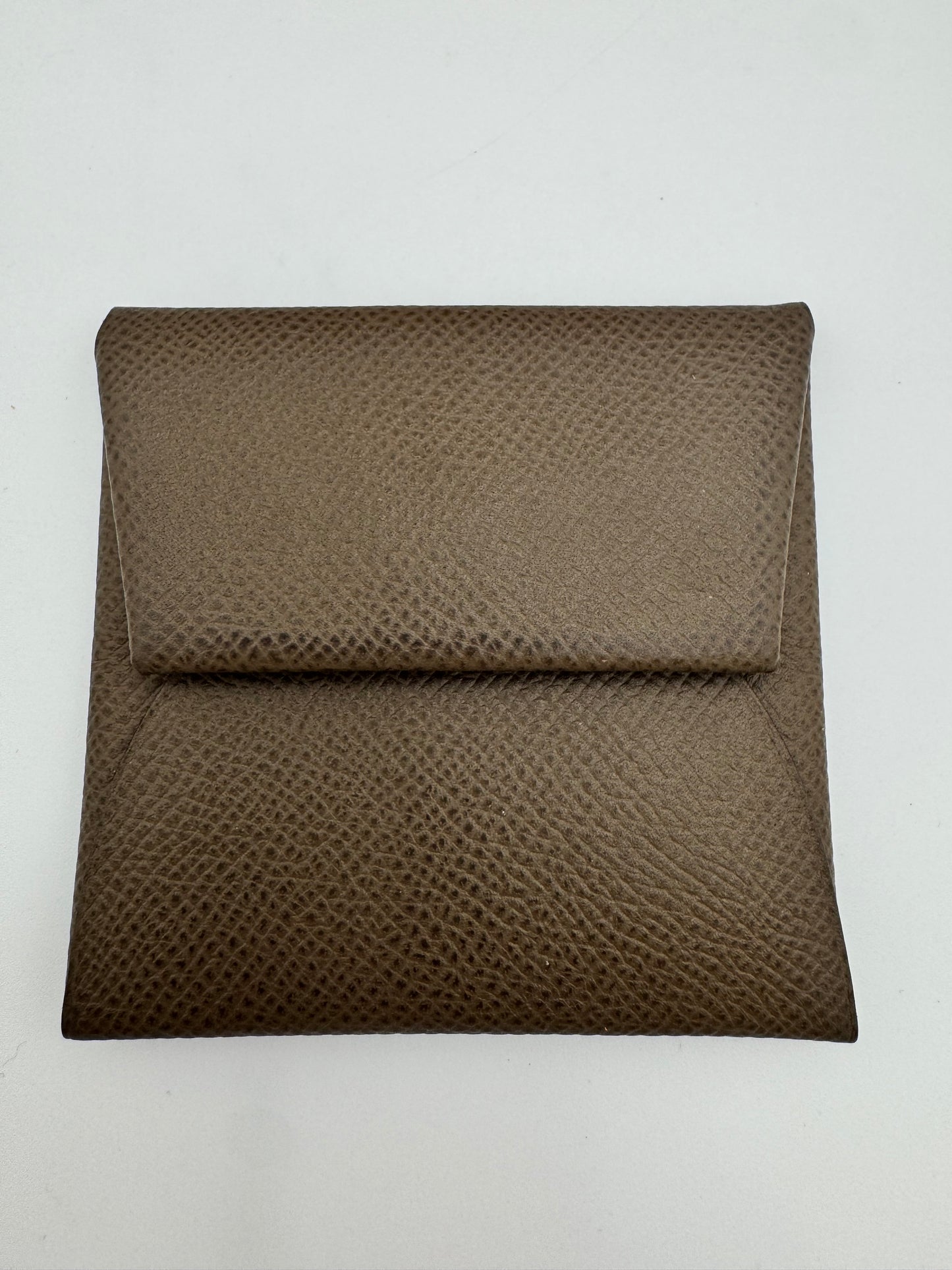 Hermès Bastia Change Purse – Étoupe Grained Leather