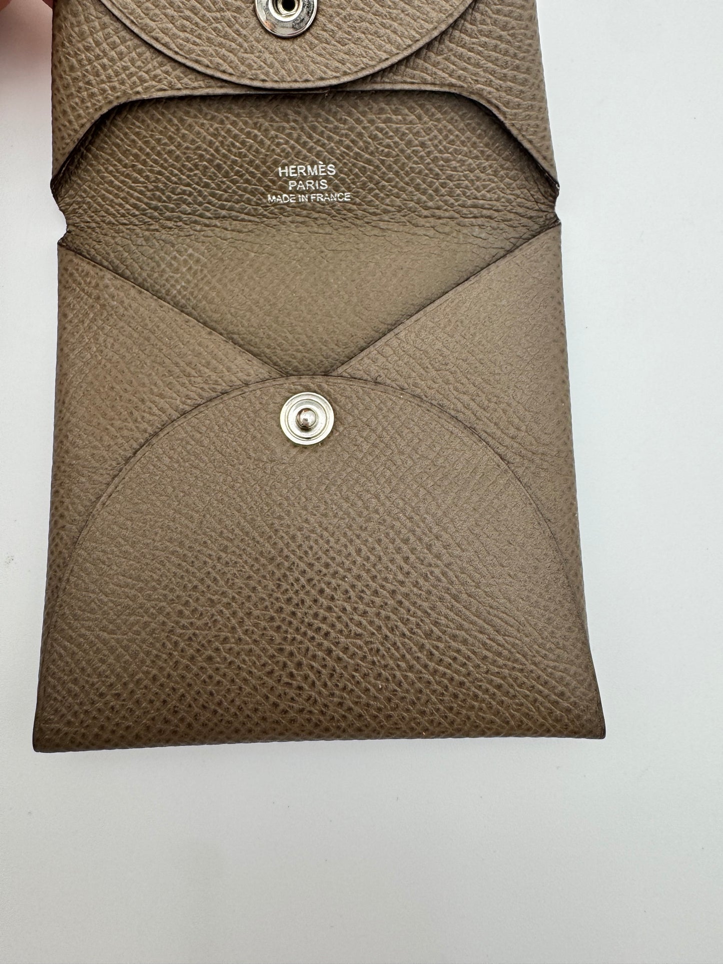 Hermès Bastia Change Purse – Étoupe Grained Leather