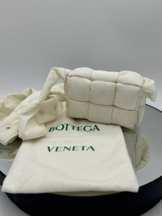 Bottega Veneta Candy Padded Tech Cassette – White Intrecciato
