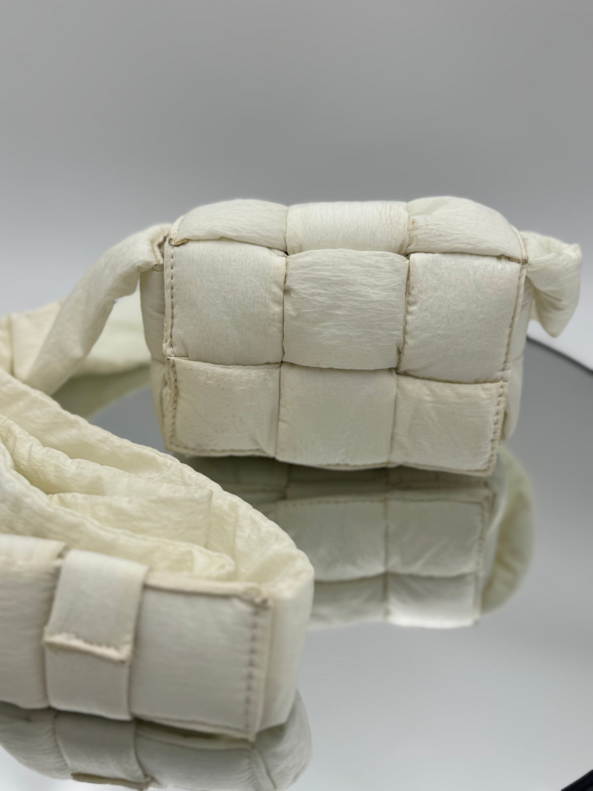 Bottega Veneta Candy Padded Tech Cassette – White Intrecciato